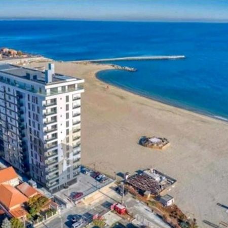 Faleza Nord Apartament De Lux Nou Pe Malul Marii Constança Exterior foto