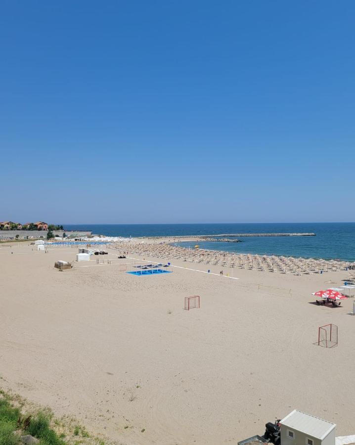 Faleza Nord Apartament De Lux Nou Pe Malul Marii Constança Exterior foto
